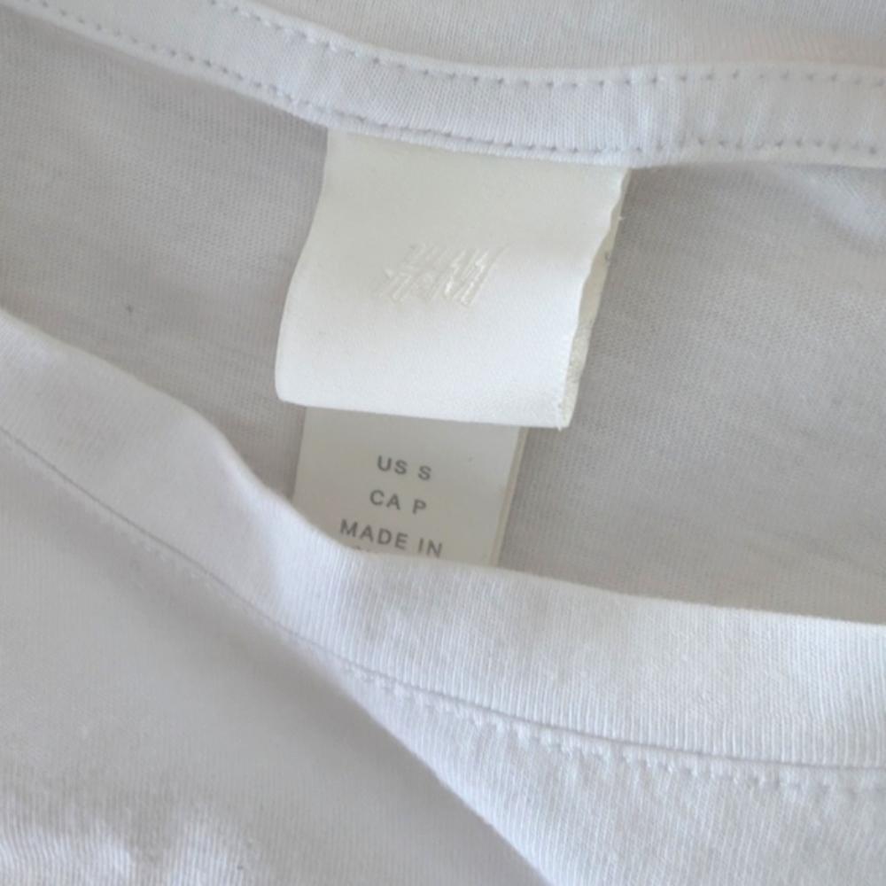 H&M Embroidered Sequin Cotton Seashell Tee - Picture 5 of 6